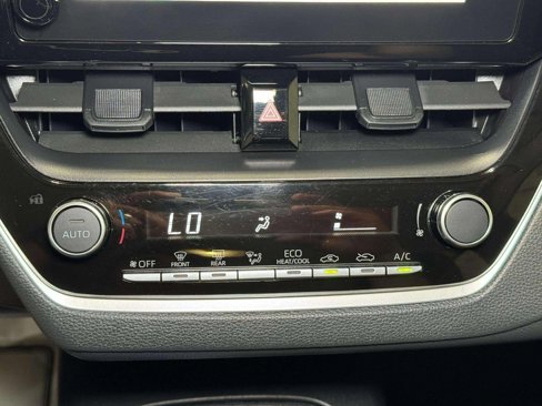 Used 2024 Toyota Corolla LE image 6