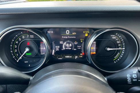 Used 2023 Jeep Wrangler Unlimited image 24
