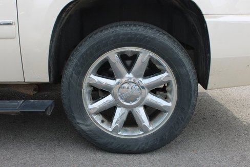 Used 2014 GMC Yukon XL Denali image 48
