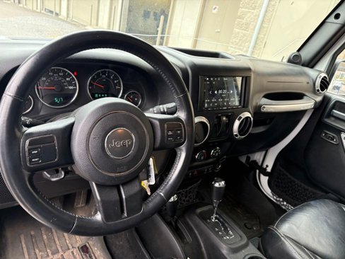 Used 2014 Jeep Wrangler Sahara image 15