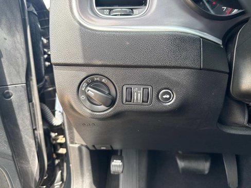 Used 2022 Dodge Charger SXT w/ Leather Interior Group image 16