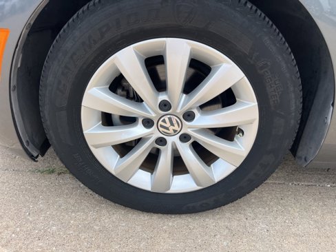 Used 2017 Volkswagen Beetle 1.8T image 36