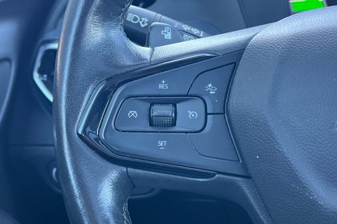 Certified 2022 Chevrolet Bolt EUV Premier w/ Sun & Sound Package image 34