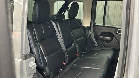 Used 2023 Jeep Wrangler Unlimited Rubicon 4xe image 35
