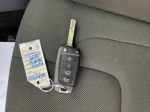 Used 2024 Hyundai Elantra SE image 27