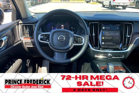 Used 2024 Volvo S60 B5 Plus image 5