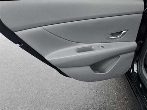 Used 2023 Hyundai Elantra SEL w/ Cargo Package image 23