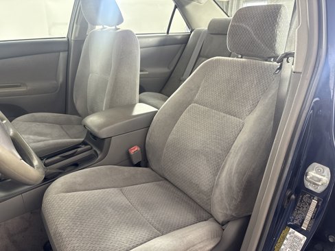 Used 2004 Toyota Camry LE image 20
