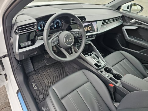 Used 2025 Audi A3 2.0T Premium image 2