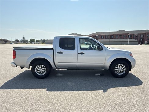 Used 2014 Nissan Frontier SV image 14