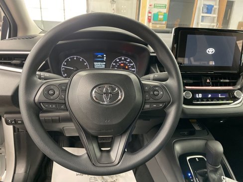 New 2025 Toyota Corolla LE image 16