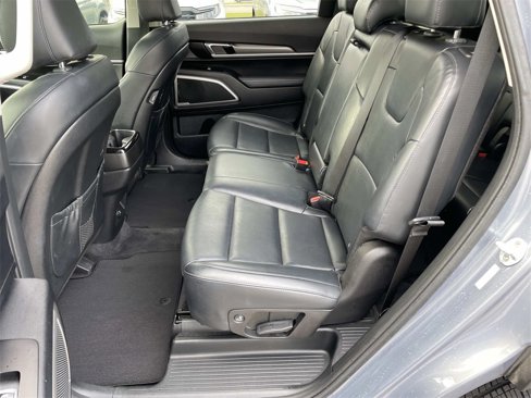 Used 2020 Kia Telluride S w/ S 8 Passenger Seating Package image 11