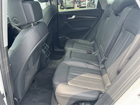 Used 2018 Audi Q5 2.0T Premium image 35