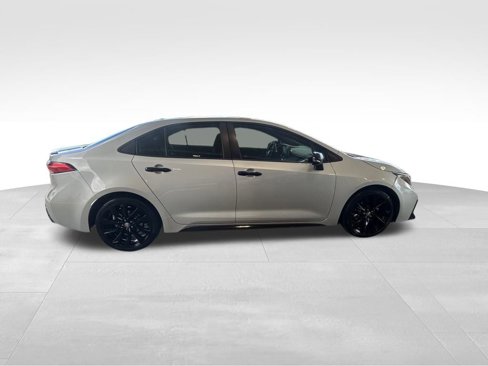 Used 2021 Toyota Corolla SE image 3