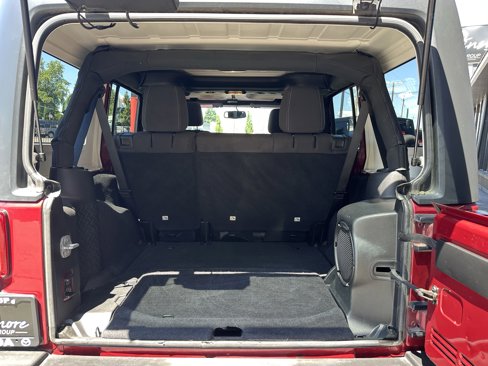 Used 2013 Jeep Wrangler Unlimited Rubicon image 17