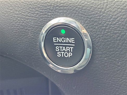Used 2022 Ford Edge SEL image 16