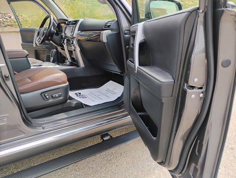 Used 2023 Toyota 4Runner Limited image 9