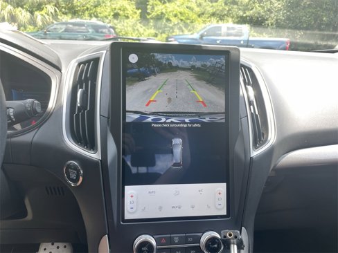 Used 2024 Ford Edge SEL image 17