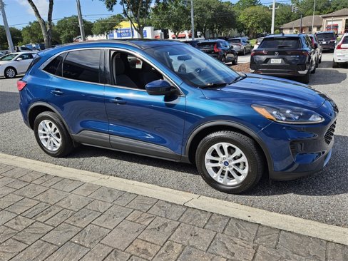 Used 2020 Ford Escape SE image 17