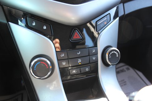 Used 2014 Chevrolet Cruze LT image 25