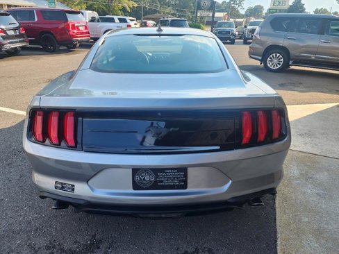 Used 2020 Ford Mustang Coupe image 5