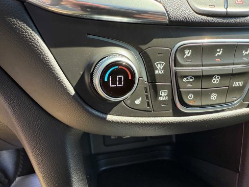 Used 2024 Chevrolet Equinox LT image 54