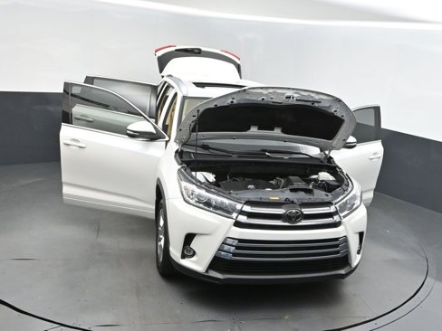 Used 2019 Toyota Highlander Limited image 48