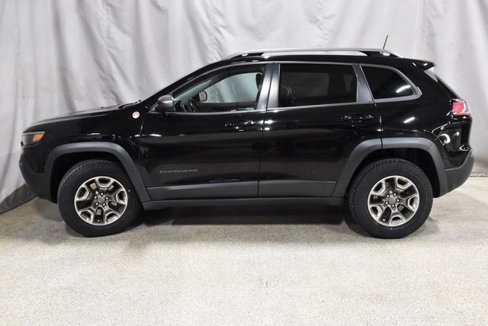 Used 2019 Jeep Cherokee Trailhawk image 5
