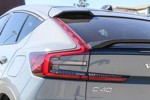 Used 2023 Volvo C40 P8 Recharge Ultimate image 9