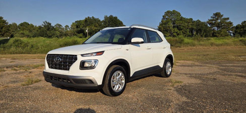 Used 2020 Hyundai Venue SEL w/ Convenience Package image 1