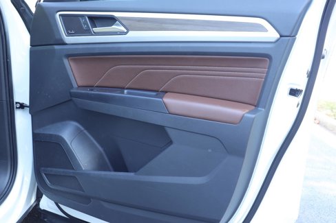 Used 2021 Volkswagen Atlas SEL Premium image 24