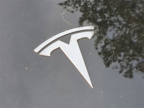 Used 2018 Tesla Model 3 Performance image 13