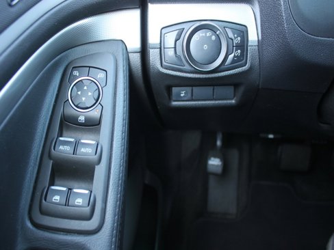 Used 2014 Ford Explorer XLT w/ Equipment Group 202A image 12