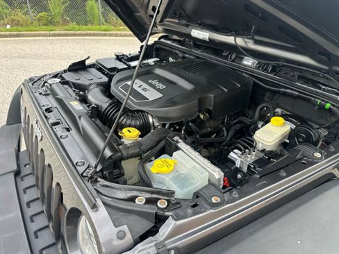 Used 2017 Jeep Wrangler Sport image 36