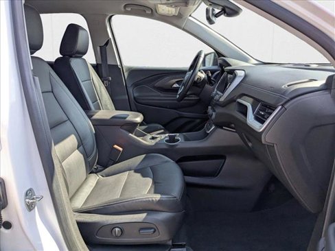 Used 2024 GMC Terrain SLT image 22