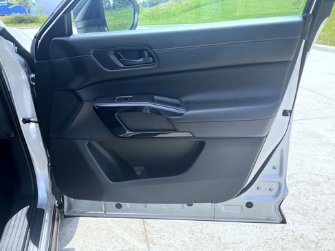 Certified 2023 Nissan Pathfinder S image 17