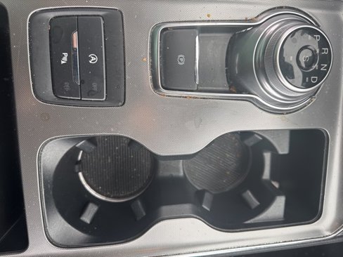 Used 2024 Ford Edge Titanium image 24