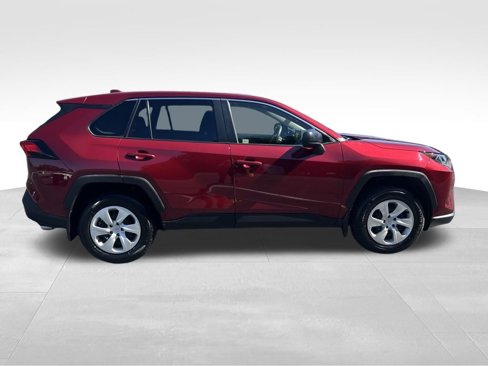 Certified 2022 Toyota RAV4 LE image 6