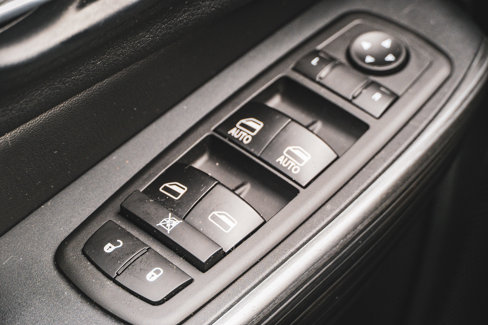 Used 2016 Jeep Cherokee Limited image 29