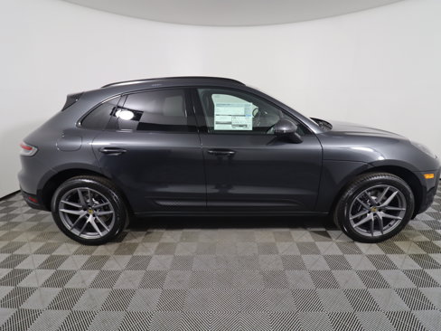 New 2026 Porsche Macan image 8