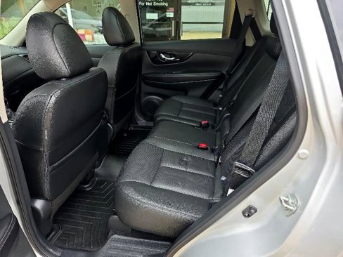 Used 2019 Nissan Rogue SL w/ Premium Package image 7