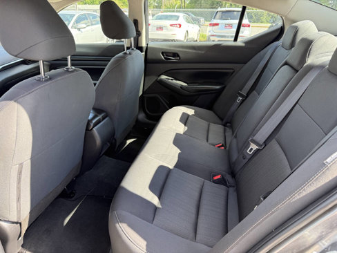 Used 2024 Nissan Altima 2.5 S image 10