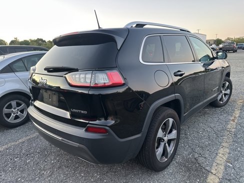 Used 2020 Jeep Cherokee Limited image 4