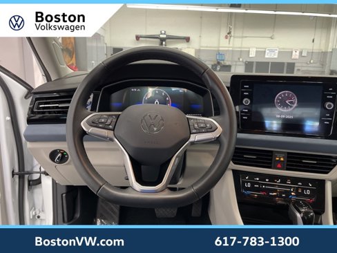 Used 2025 Volkswagen Jetta SE image 10