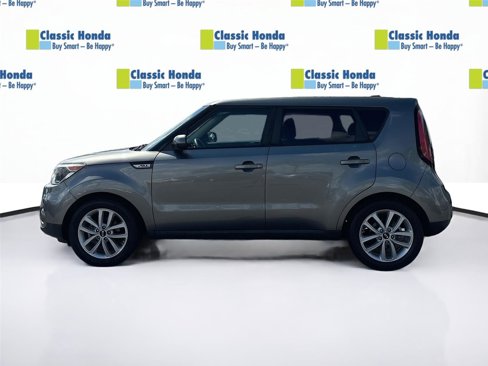 Used 2018 Kia Soul + image 4