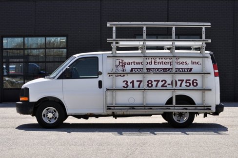Used 2010 Chevrolet Express 2500 image 3