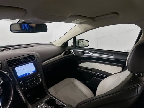 Used 2020 Ford Fusion SE w/ Equipment Group 151A image 23