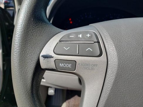 Used 2010 Toyota Camry image 16