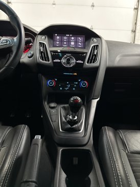 Used 2018 Ford Focus ST w/ Equipment Group 401A image 24