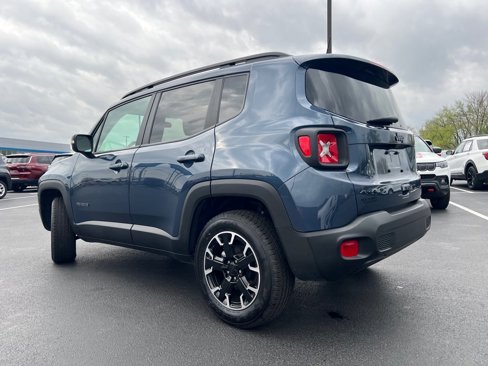 Used 2023 Jeep Renegade Latitude w/ Sun/Sound Group image 32